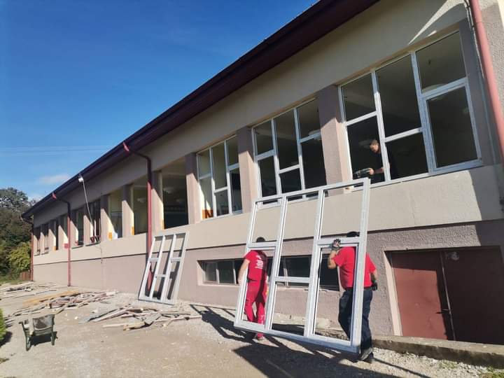 Реновирање школе