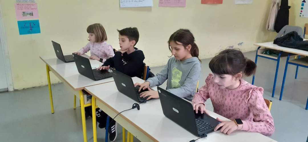 Мали програмери